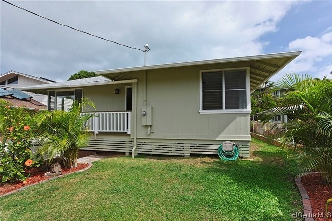 Your fully enclosed yard has open yard in front of