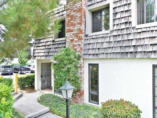 Gorgeous Remodeled Townhome With Desirable Corner 