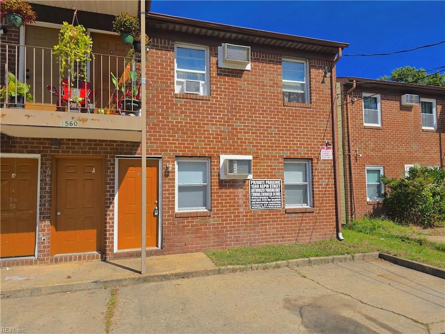 1560 Aspin St unit B, Norfolk, VA 23502 - photo 1