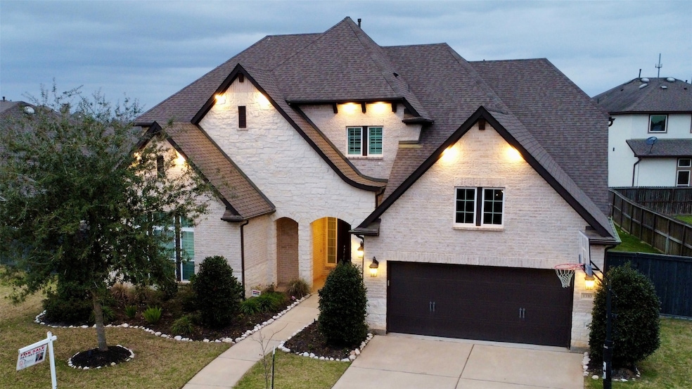 Immaculate 4,335 sf David Weekley Wellington home