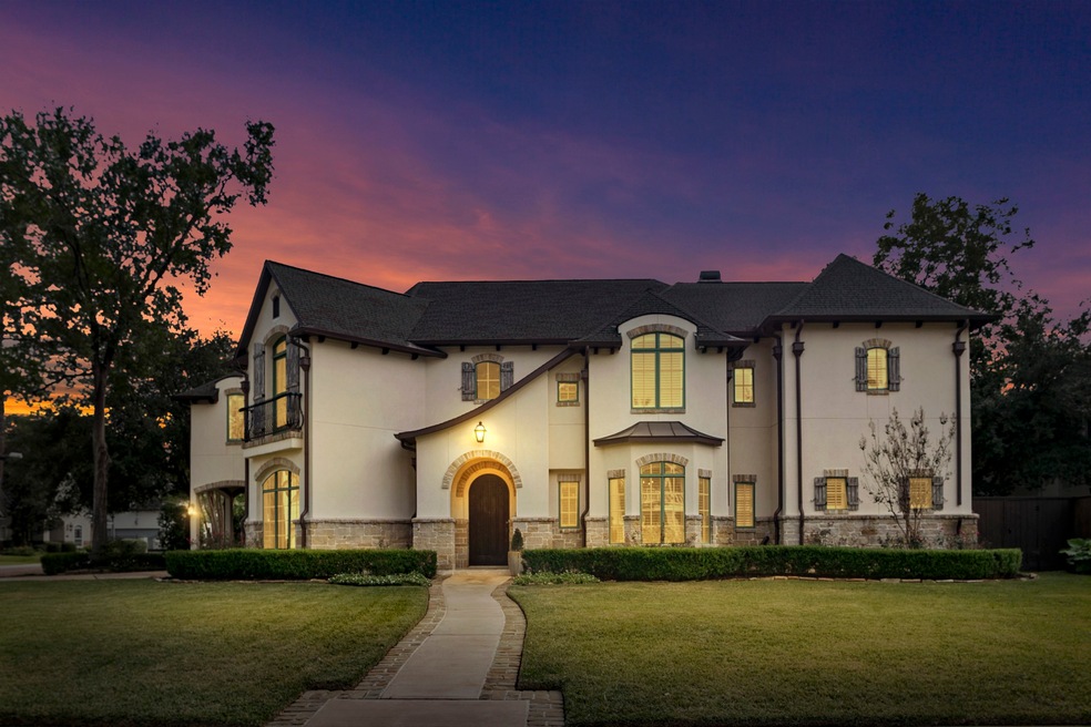 7611 Brykerwoods Dr, Houston, TX 77055 - photo 1