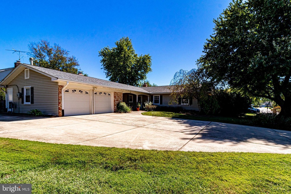 4209 Penner Ln, Fairfax, VA 22033 - photo 1