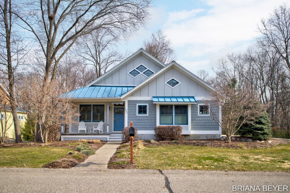 2-web-or-mls-1921 Chippewa Dr, Holland-2
