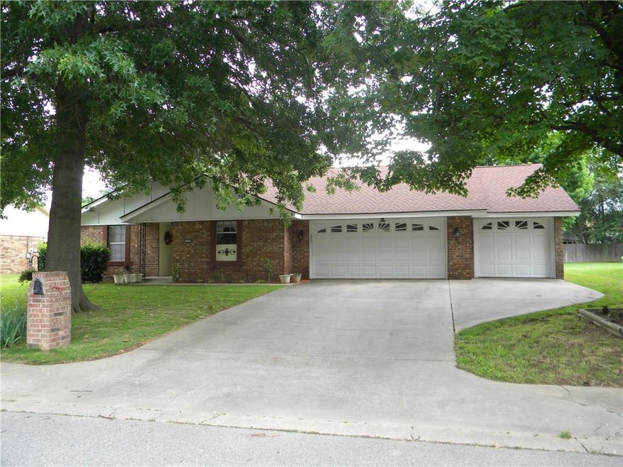 1505 Jean St, Springdale, AR 72762 - photo 1