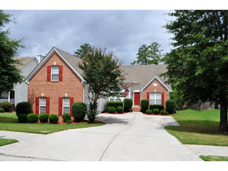 1304 Log Cabin Ln, Lawrenceville, GA 30045 - photo 1