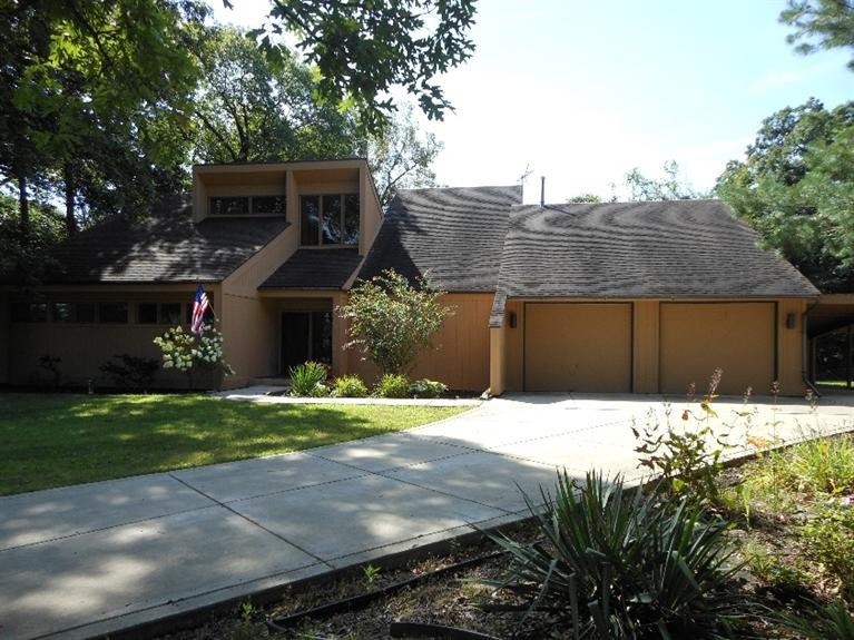 6439 W 114th Ct, Crown Point, IN 46307 - photo 1