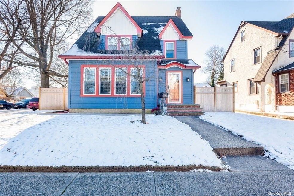 Sold $705,000 • Co-Listing Agent