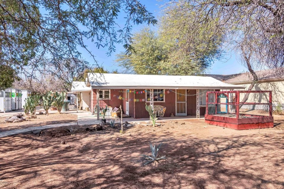 2206 N 28th St, Phoenix, AZ 85008 - photo 1