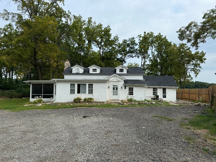 147 E Algonquin Rd, Barrington, IL 60010 - photo 1