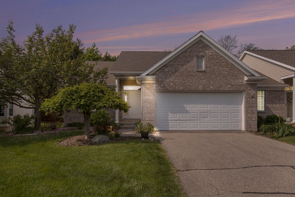 2127 Krislin Dr NE, Grand Rapids, MI 49505 - photo 1