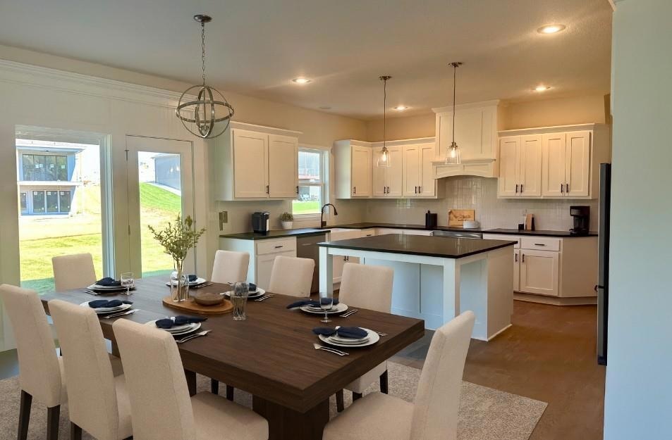 6122 Lewis Dr, Shawnee, KS 66226 - photo 1