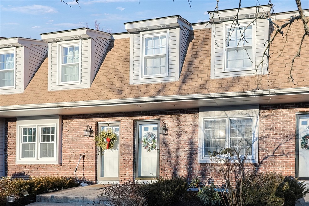 98 Mechanic St unit D, Foxboro, MA 02035 - photo 1