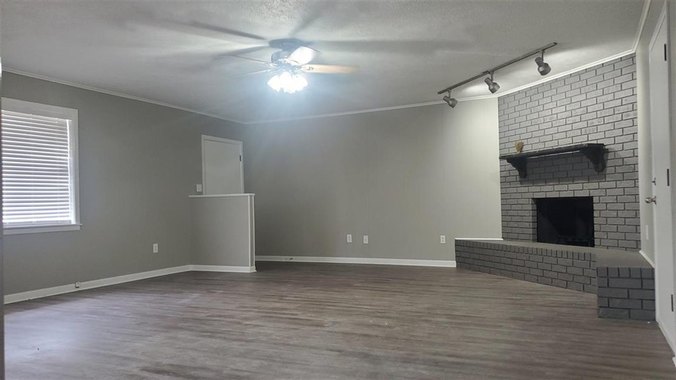 2 Sidney Dr, Texarkana, TX 75503 - photo 1