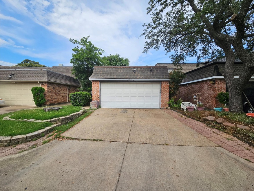 2813 Summit View Dr, Bedford, TX 76021 - photo 1
