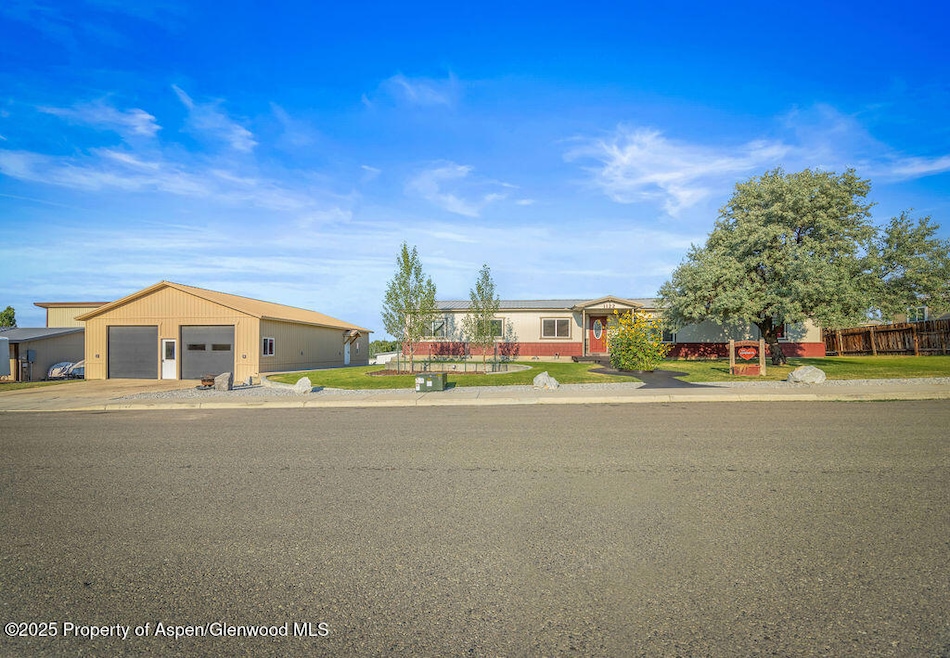 1122 Ponderosa Way, Craig, CO 81625 - photo 1