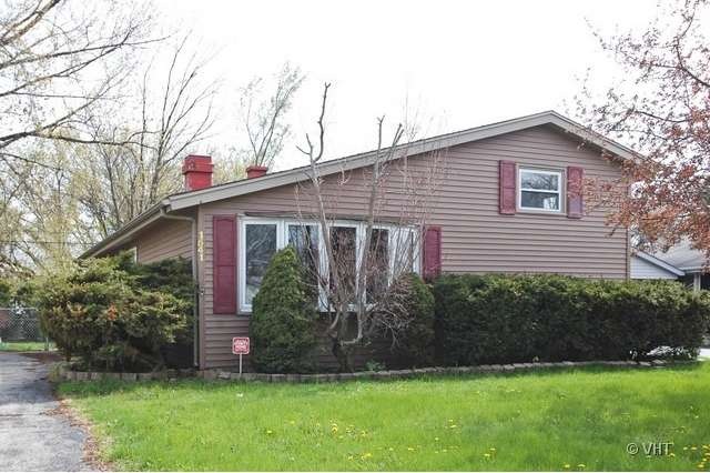 1541 Amarillo Dr, Carpentersville, IL 60110 - photo 1