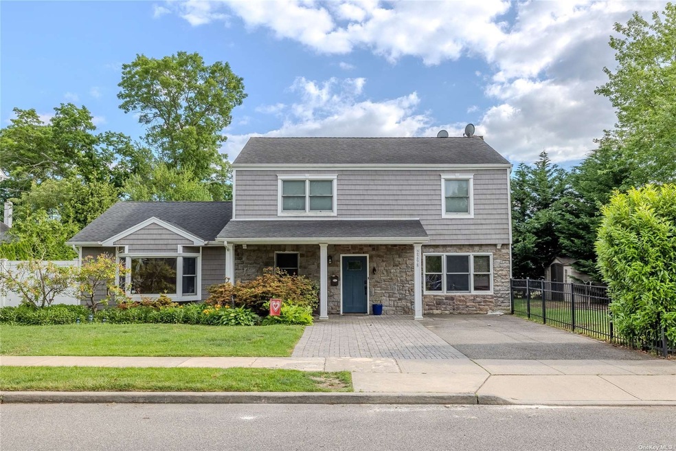 Sold $760,000 • Co-Listing Agent