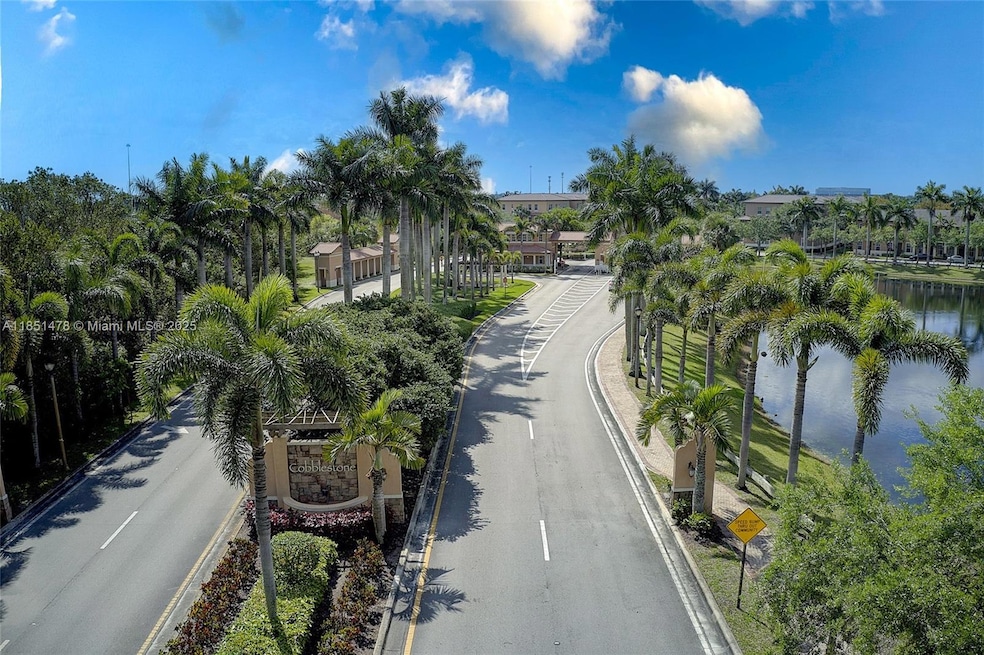 14774 SW 10th St unit 10502, Pembroke Pines, FL 33027 - photo 1