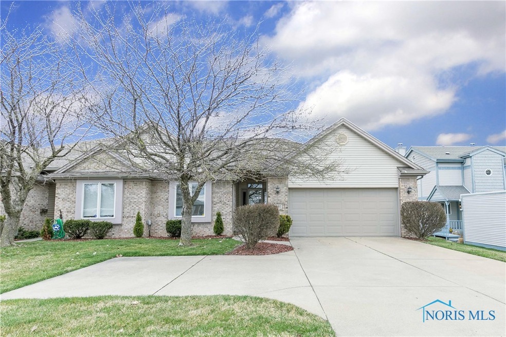 2061 Ottawa River Rd unit 2061, Toledo, OH 43611 - photo 1