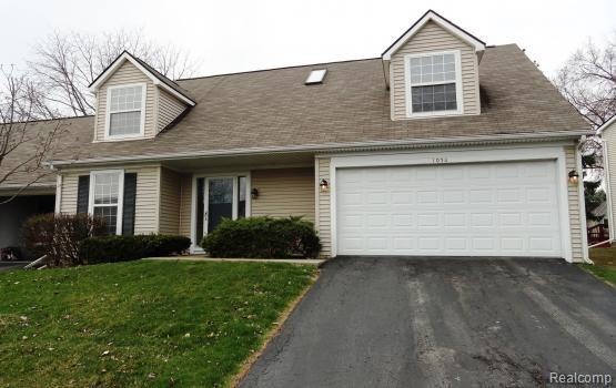 1050 Audubon Dr unit 12, Waterford, MI 48328 - photo 1