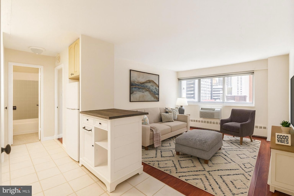 River West Condominiums unit 719, Philadelphia, PA 19103 - photo 1