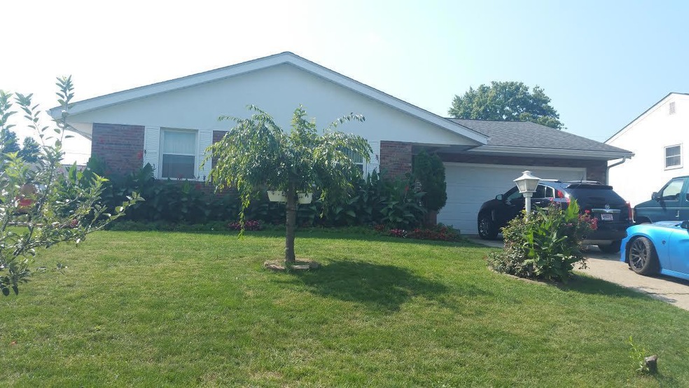 2853 Chesfield Dr, Columbus, OH 43204 - photo 1