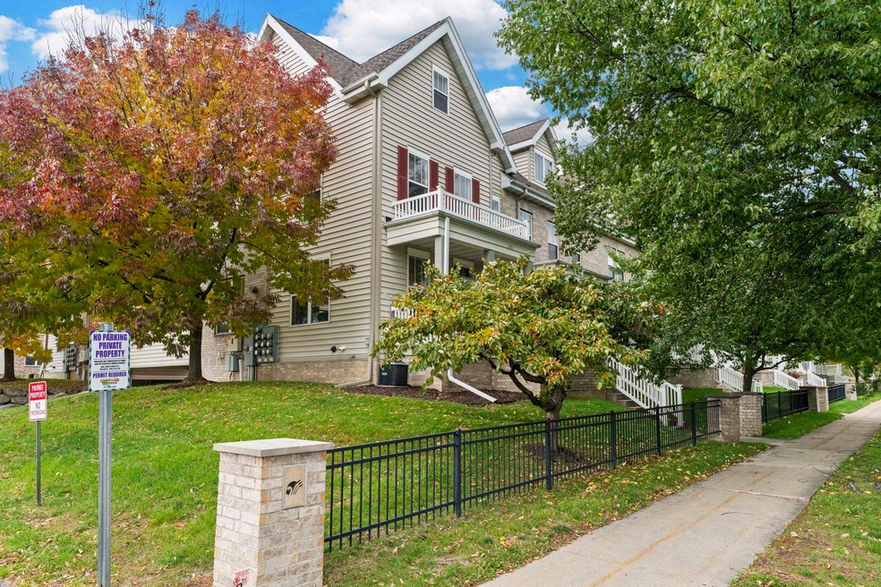 2761 Crinkle Root Dr, Fitchburg, WI 53711 - photo 1