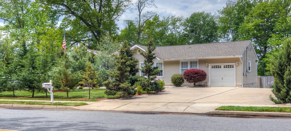 472 Union Hill Rd, Englishtown, NJ 07726 - photo 1