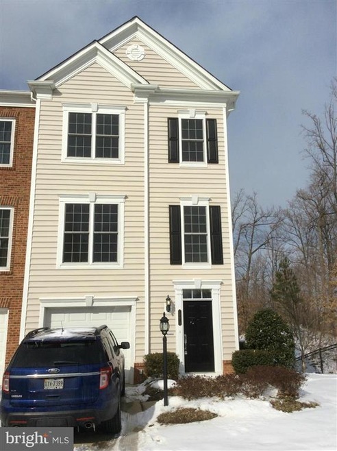 14673 Crossfield Way unit 158A, Woodbridge, VA 22191 - photo 1