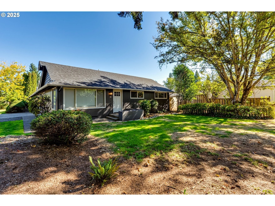 395 Fairway Loop, Eugene, OR 97401 - photo 1