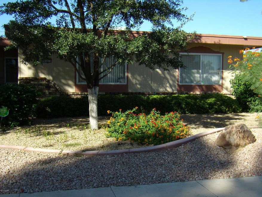 10872 W Emerald Dr unit 17J, Sun City, AZ 85351 - photo 1