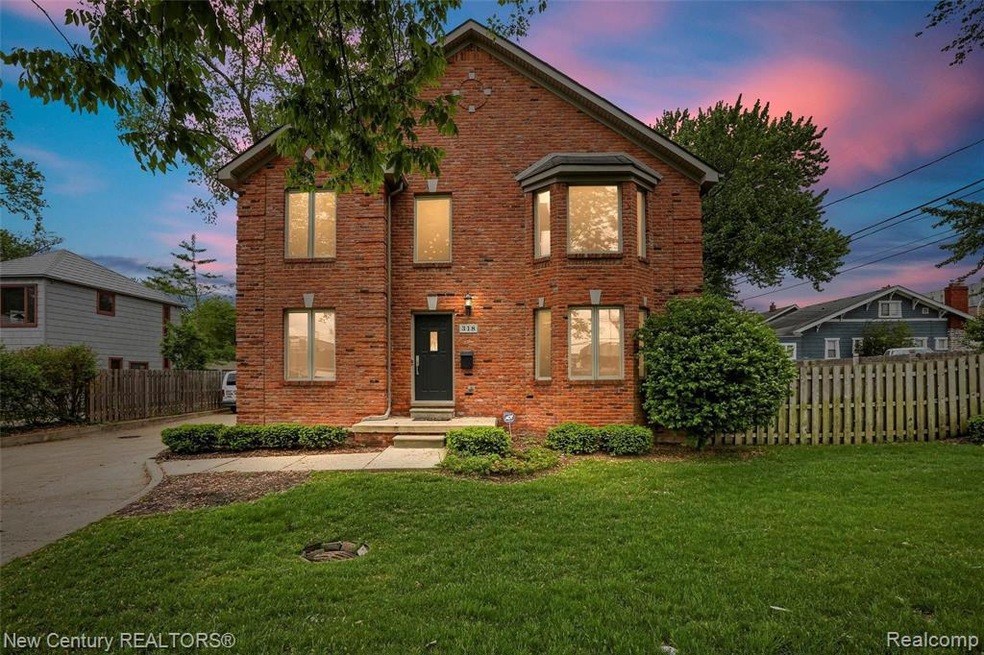 318 E. 5th Street in Royal Oak ~ Welcome Home!