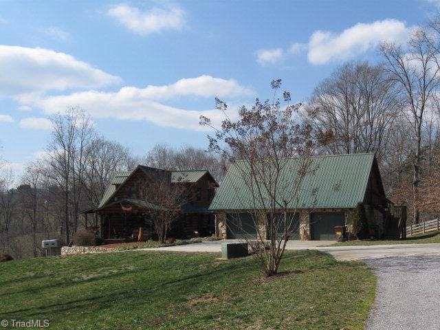 543 Hawk's Nest Trail, Purlear, NC 28665 - photo 1