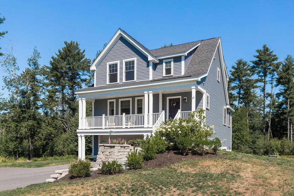 17 Huntington Way, Kittery