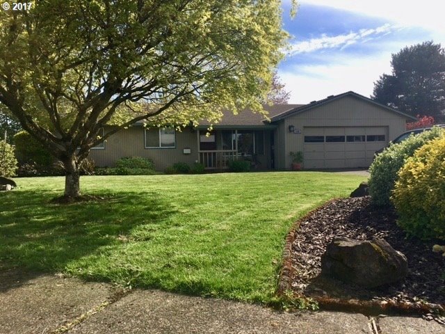 208 Charles Ct, Newberg, OR 97132 - photo 1