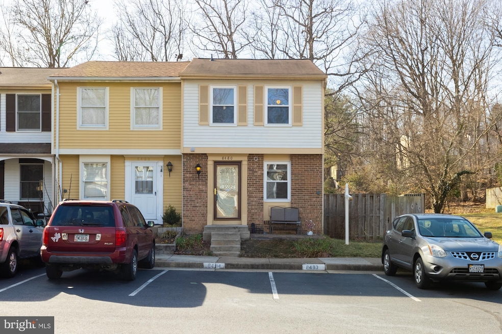 8480 Lazy Creek Ct, Springfield, VA 22153 - photo 1