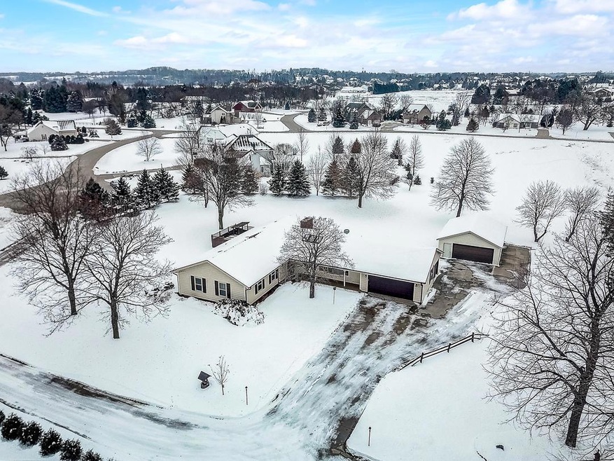 Roomy Ranch on 1.51 Acre Cul du Sac Lot