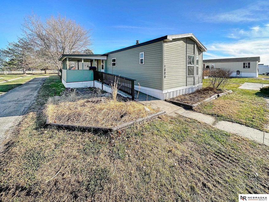 1800 SW 11th St, Lincoln, NE 68522 - photo 1