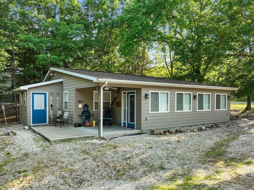 2 Bed, 2 1/2 Bath Lake House
