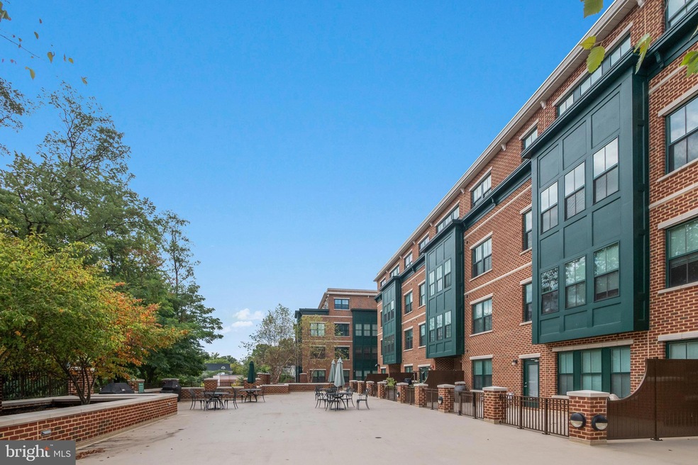 Dominion Heights unit 313, Arlington, VA 22207 - photo 1