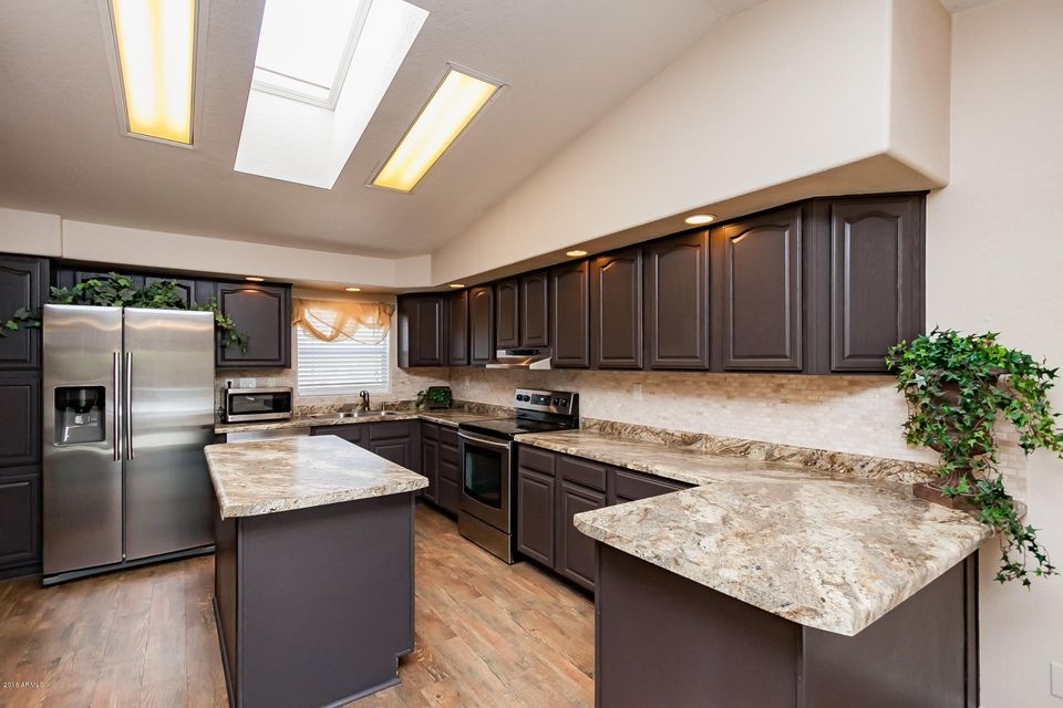 Kitchen with island