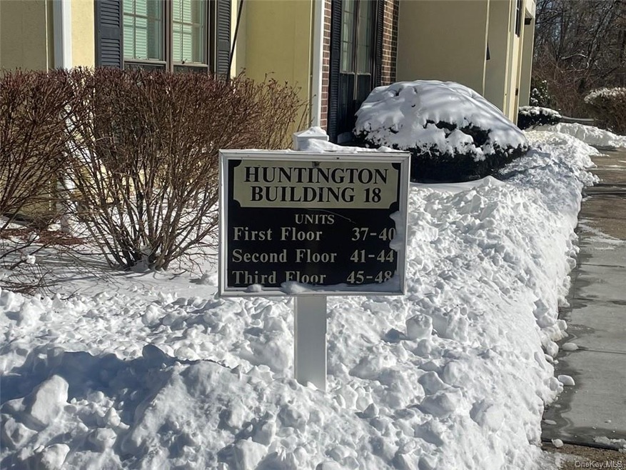 39 Huntington Cir, Peekskill, NY 10566 - photo 1