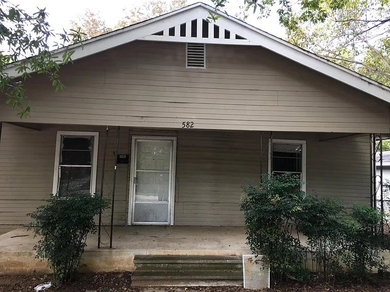 582 1st St SW, Paris, TX 75460 - photo 1