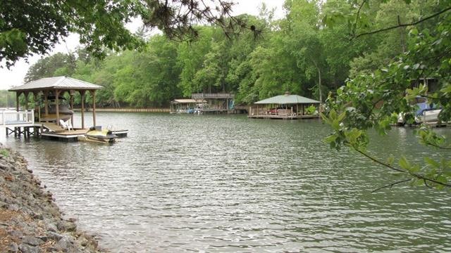 Lake Hickory View