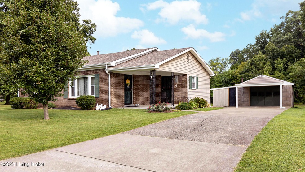 10101 Fairmount Rd, Louisville, KY 40291 - photo 1