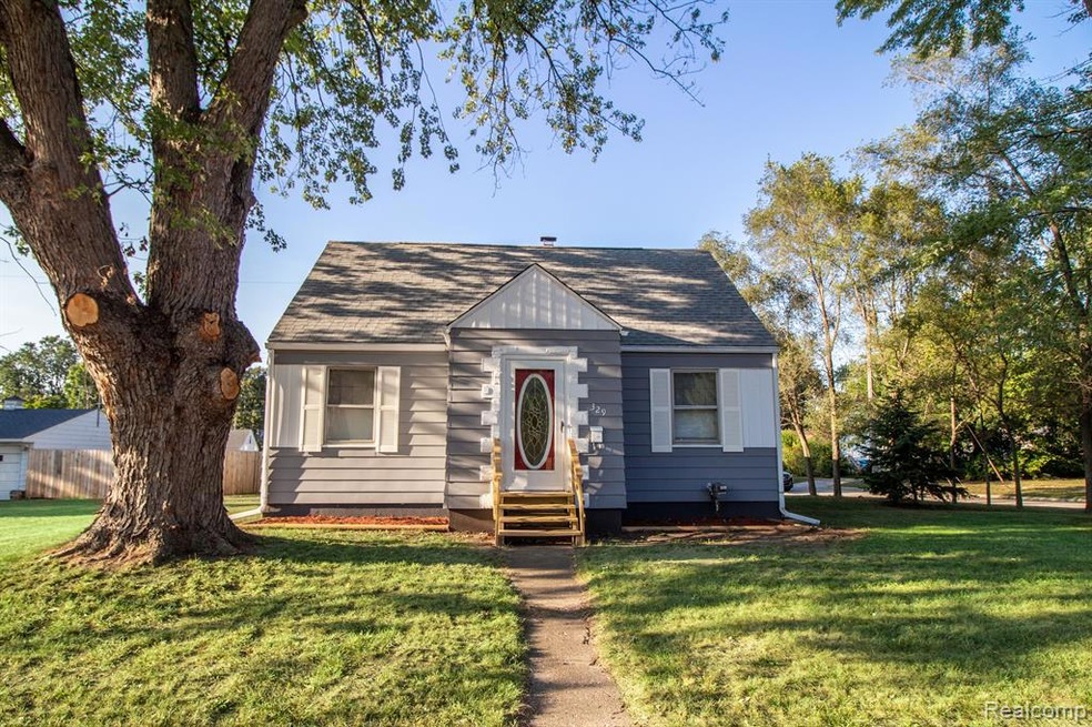 329 Leta Ave, Flint, MI 48507 - photo 1