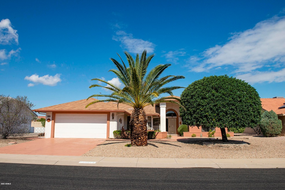 20814 N Gable Hill Dr Front Elevation