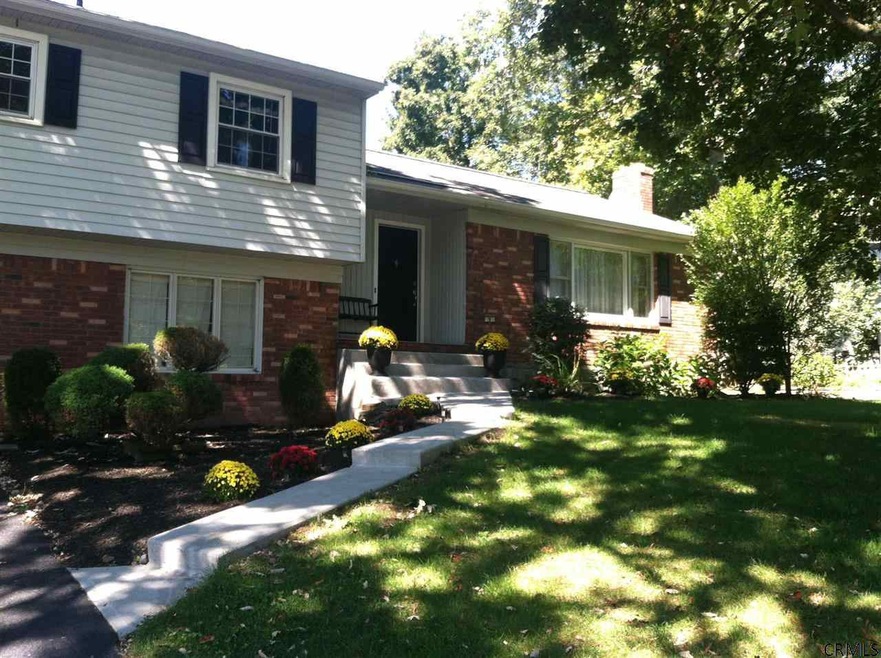 9 Anita Dr, Schenectady, NY 12302 - photo 1