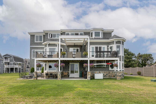 9 Sailboat Ln, Saco, ME 04072 - photo 1