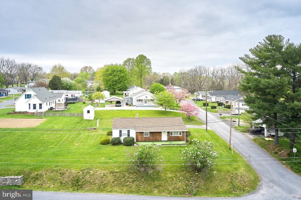 101 S Whissen St, Edinburg, VA 22824 - photo 1